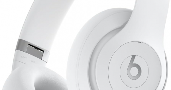 Dealmonday | Beats Studio Pro Wireless Headphones with Bluetooth